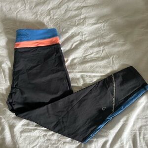 Ivviva Cropped Leggings